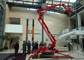 柴油（電瓶）蜘蛛式高空作業(yè)車(chē)